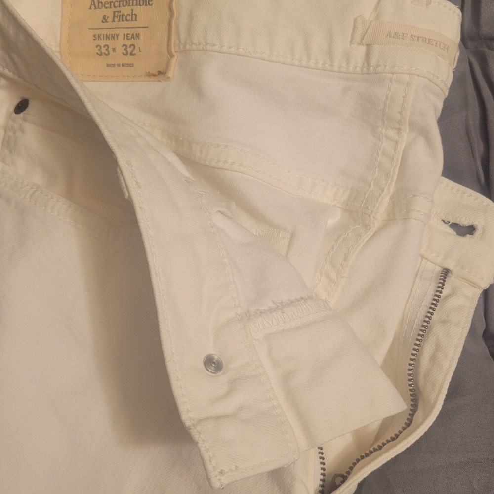 Abercrombie & Fitch White Skinny Jeans
